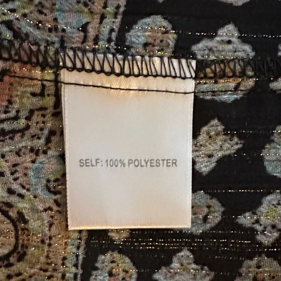 Rose & Olive Boho Medallion Print V-Neck Bishop Sleeve Blouse - Picture 8 of 8